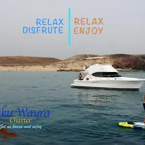 Yaku Wayra Charter 船屋